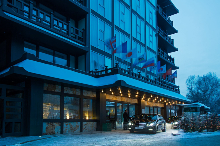 Exterior & Views