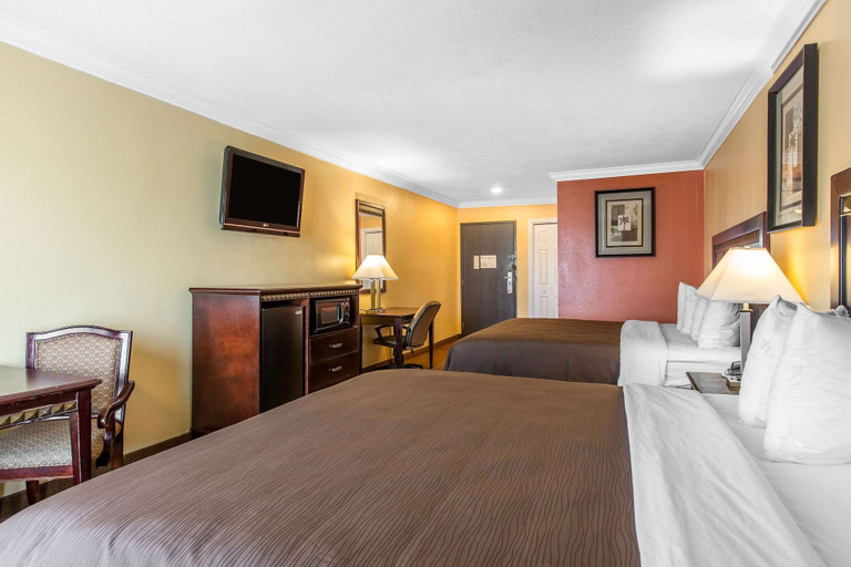 Bedroom 3, Quality Inn & Suites Bell Gardens - Los Angeles, Los Angeles