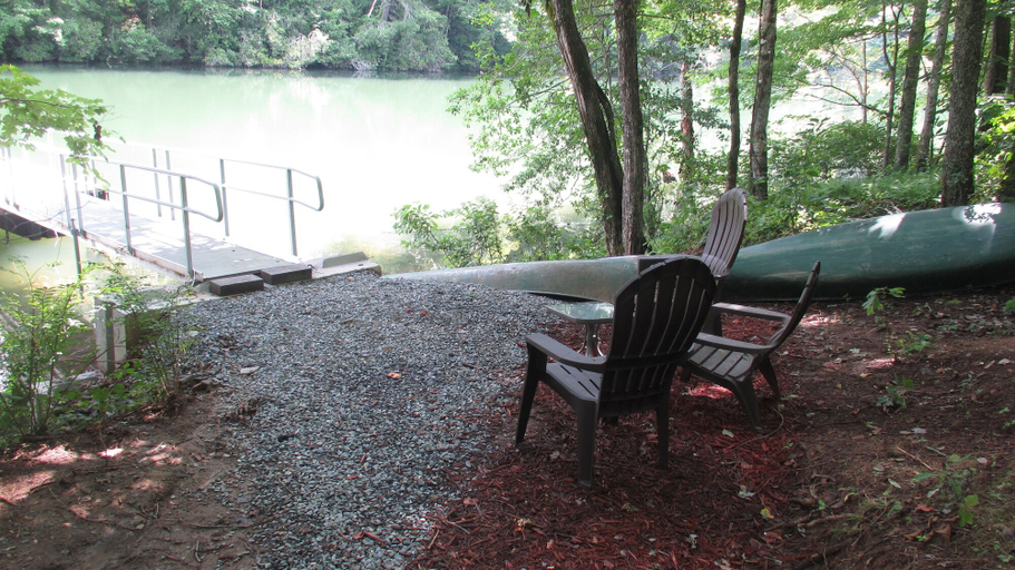 Others 4, Lake Santeetlah Log Cabin, Graham