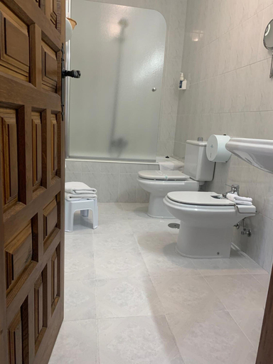 Bathroom 4, Hotel Siglo XVIII, Cantabria