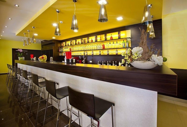 Food & Drinks 5, Hotel Viktor, Bratislava V