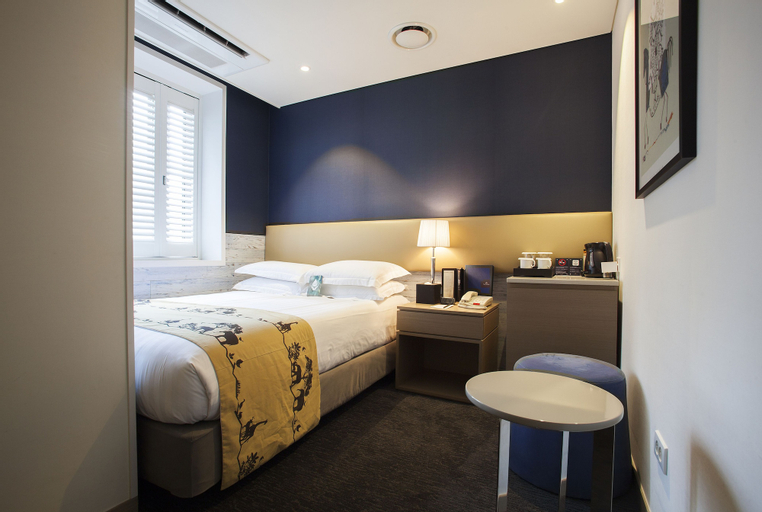 Bedroom 4, The Grand Hotel Myeongdong, Jung