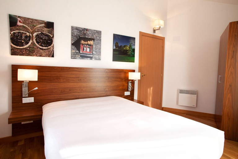 Bedroom 2, Apparthôtel et SPA Cerdanya, Pyrénées-Orientales