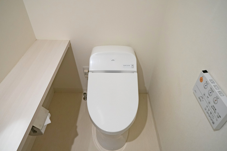 Bathroom 4, Grandouce Shitennoji, Osaka