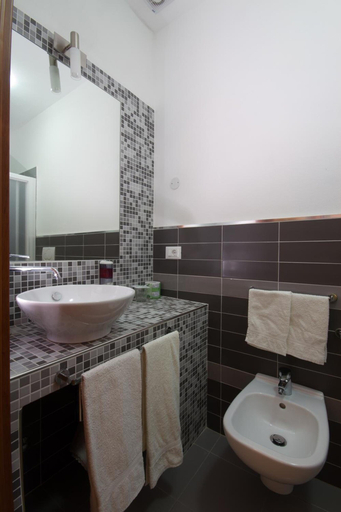 Bathroom 4, Hotel Mary Fleur, Rimini