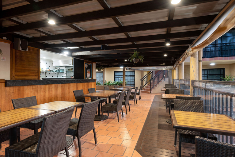 Food & Drinks 4, Pegasus Motor Inn and Serviced Apartments, Hamilton