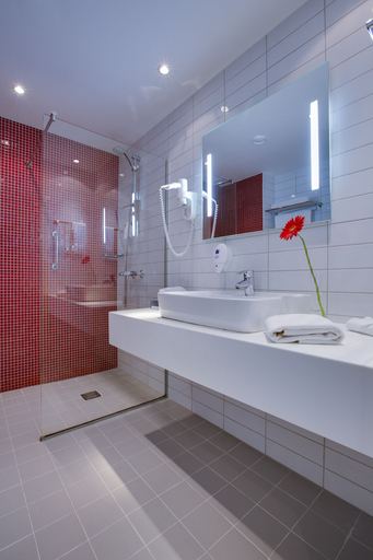 Bathroom 4, Cosmos Astrakhan Hotel, a member of Radisson Individuals, Privolzhskiy rayon