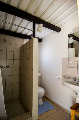Bathroom 4, Etusis Lodge, Karibib