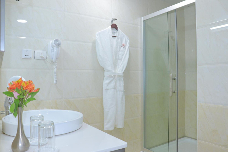 Bathroom 3, Desalegn Hotels Lodge And Apartment, Addis Abeba