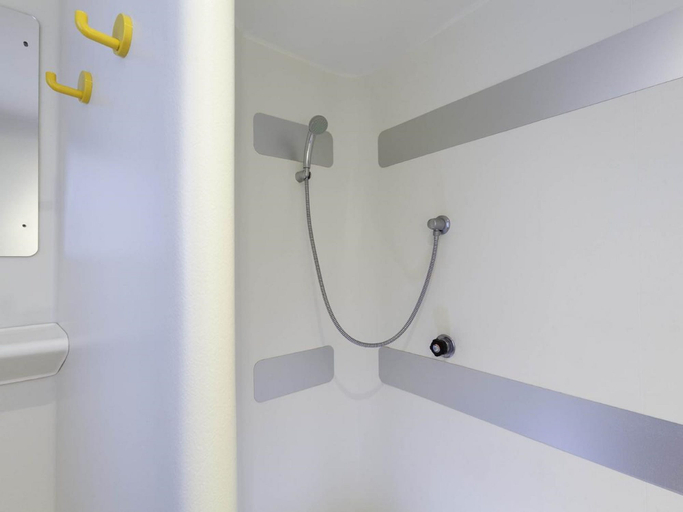 Bathroom 5, hotelF1 Toulouse Ramonville, Haute-Garonne
