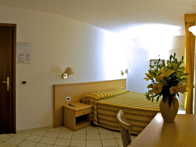 Bedroom 3, La Luna, Napoli