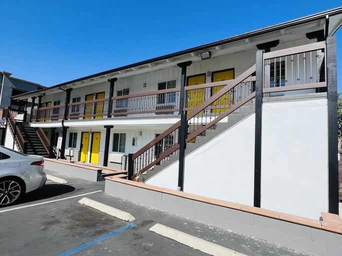 Exterior & Views 2, Escondido Inn, San Diego