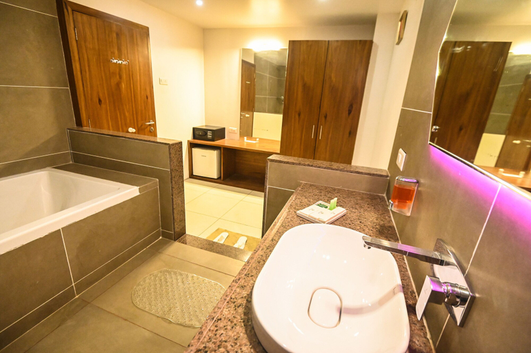 Bathroom 4, Pride Divine Resort Somnath, Gir Somnath