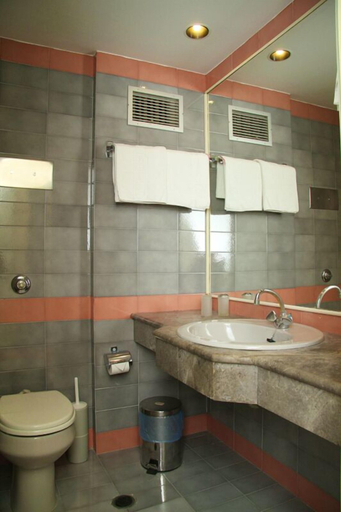 Bathroom 4, Mantenia Hotel, Crete