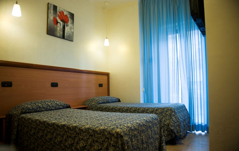 Bedroom 2, Hotel Accord Le Rose, Taranto
