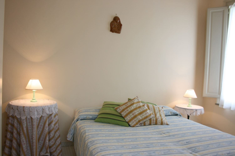 Bedroom 2, Poggio Falcone, Perugia