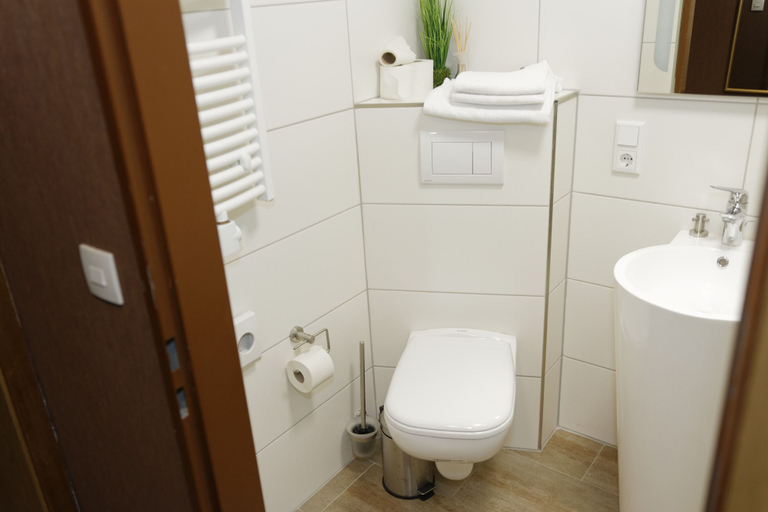 Bathroom 5, Hotel Restaurant Rodizio Paderborn, Paderborn