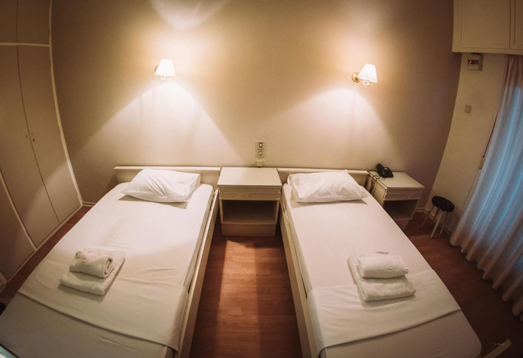 Bedroom 3, King Pyrros, Epirus