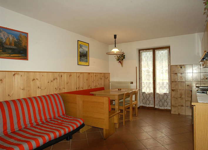 Living area, Casa Campanula, Belluno