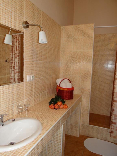 Bathroom 3, Hotel Plauter Kúria, Dunajská Streda