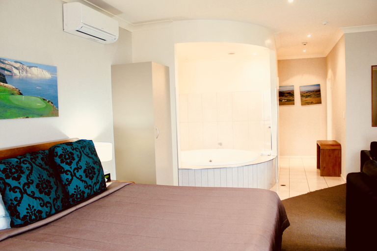 Bedroom 2, The Nautilus Napier, Napier
