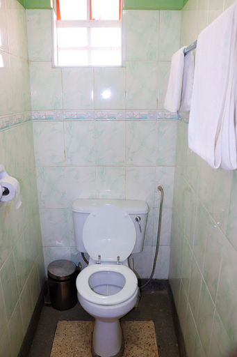 Bathroom 3, Pine Breeze Getaway Lukenya, Mavoko