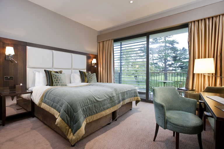 Bedroom 2, Wivenhoe House Hotel, Essex