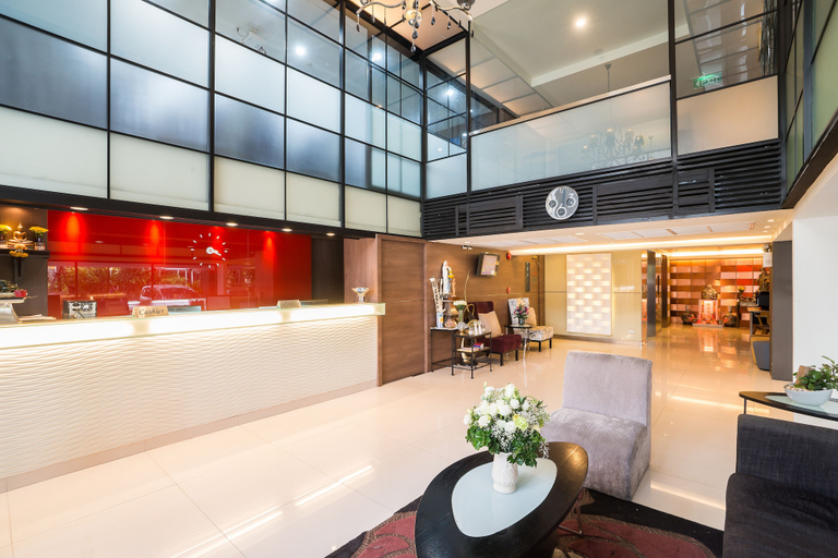 Others 2, Beyond Suite Hotel, Bang Plad