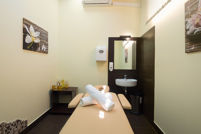 Bedroom 4, Radisson Slavyanskaya Hotel and Business Centre, Moscow, Central