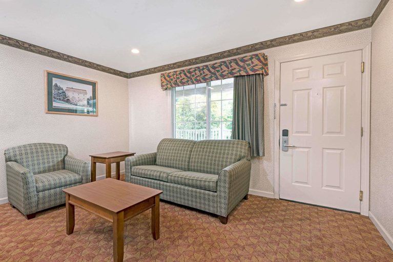 Others 5, Days Inn by Wyndham Ridgefield, Fairfield
