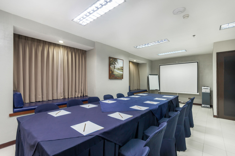 Business Facilities 25
