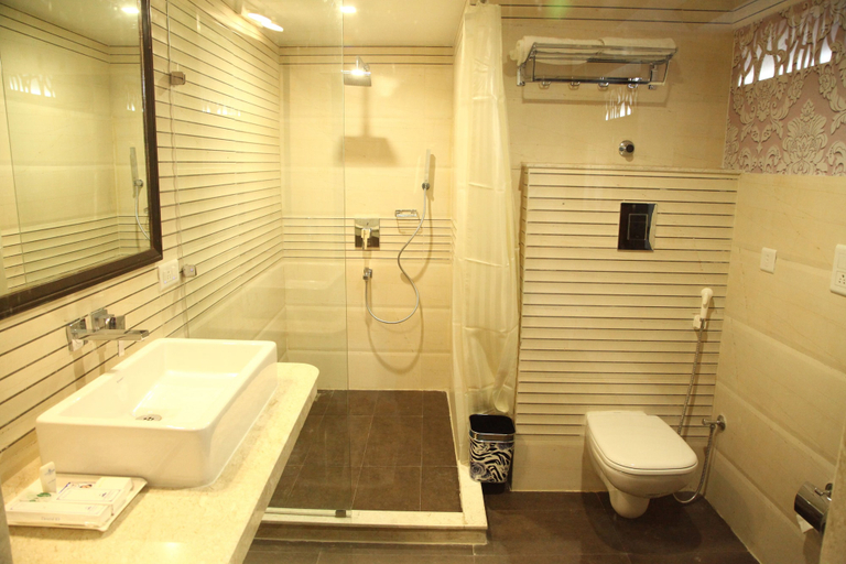 Bathroom 5, Hotel Emerald, Chandigarh