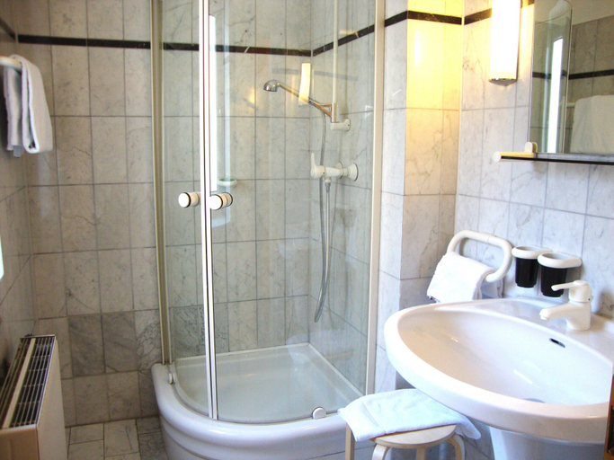 Bathroom 4, Mondial Appartement Hotel, Wien
