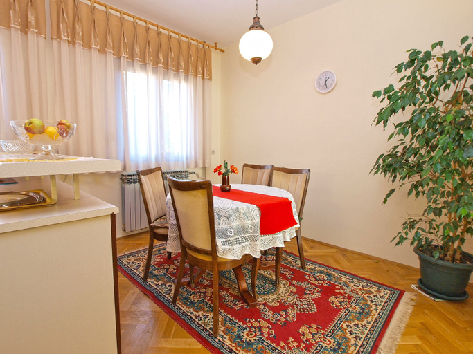 Others 4, Apartment 933, Fažana
