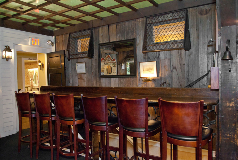 Food & Drinks 5, Concord's Colonial Inn, Middlesex