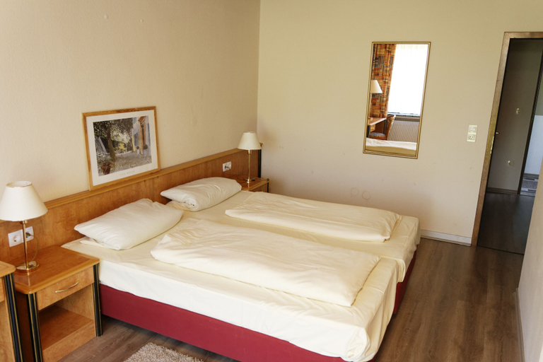 Bedroom 4, Hotel Restaurant Rodizio Paderborn, Paderborn