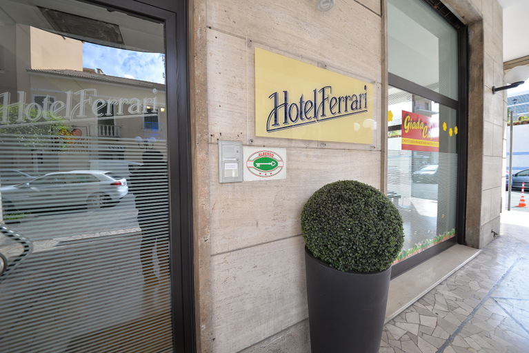 Exterior & Views 2, Hotel Ferrari, Genova