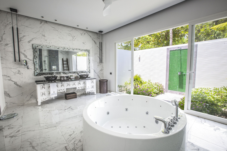 Bathroom 5, Emerald Maldives Resort & Spa - All Inclusive, Raa Atoll