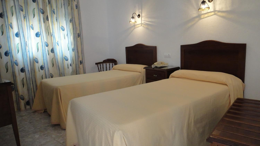 Bedroom 4, Hotel El Paraiso Playa, Huelva