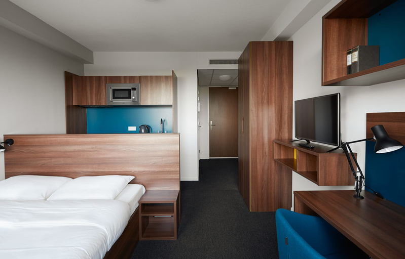 Bedroom 5, The Social Hub The Hague, The Hague