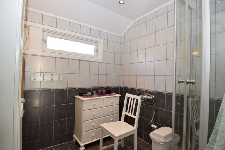 Bathroom, Solferie Holiday Home Wolframveien, Kristiansand