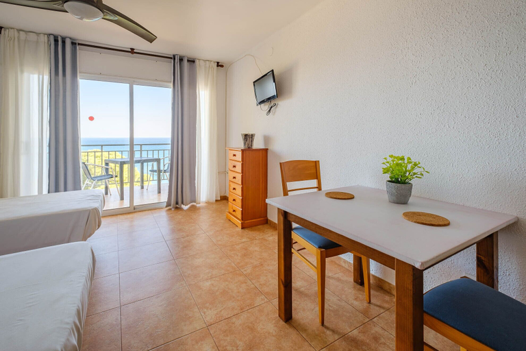 Others 4, Apartamentos Deauville-2, Tarragona