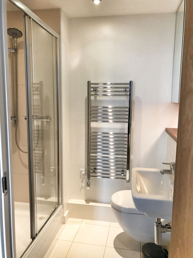 Bathroom 3, The Wharf Medway, Medway