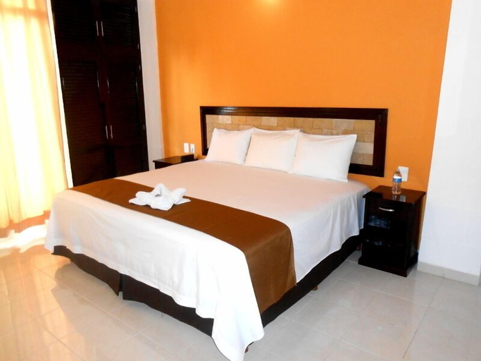 Bedroom 4, John David, Palenque