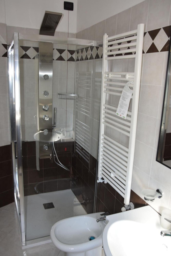 Bathroom 4, Hotel Profumo di Mare, Lecce