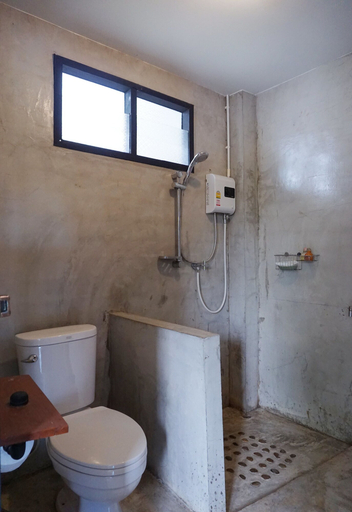 Bathroom 4, R-Lampang Guest House, Muang Lampang