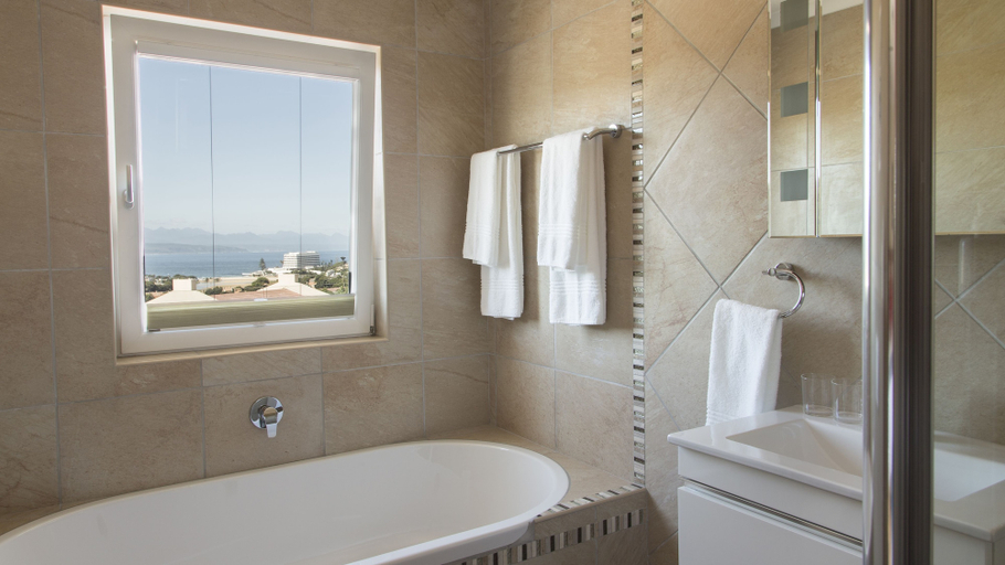 Bathroom 5, Lala Panzi B&B, Eden