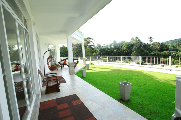 Others 3, Sunlit Villa, Harispattuwa