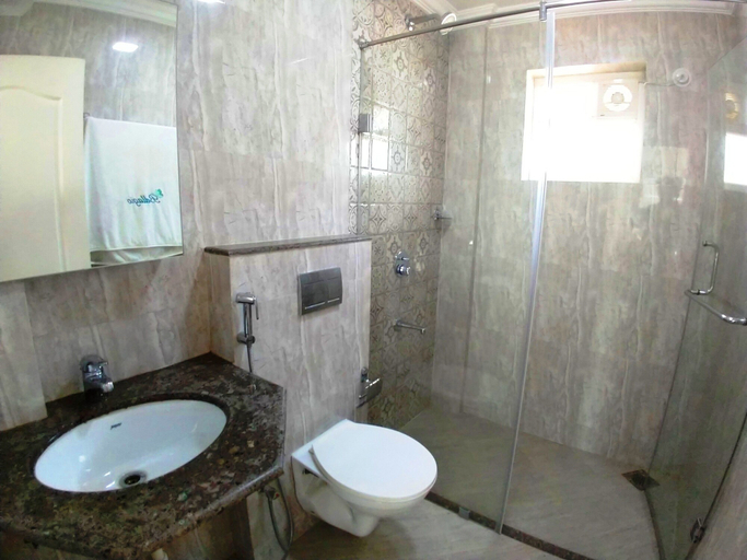 Bathroom 5, Bellagio Rezidencia | 1 BHK Service Apartment, North Goa