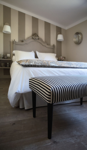 Bedroom 3, Les Jardins de la Livrée, Gard